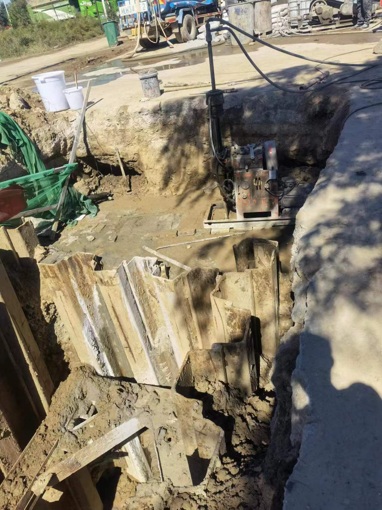 南丰镇基坑隧道止水帷幕桩底钻孔高压注浆