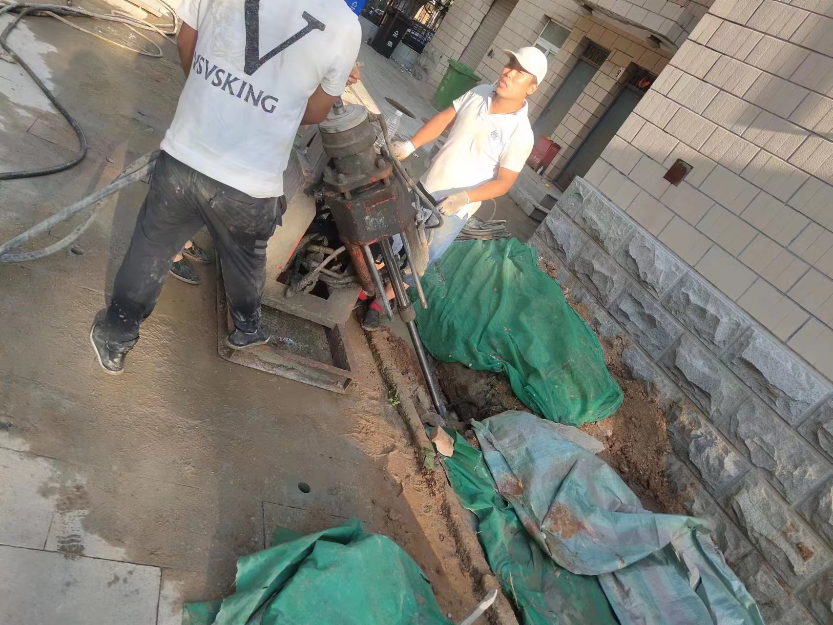 南丰镇建筑房屋地基沉降注浆加固顶升纠偏